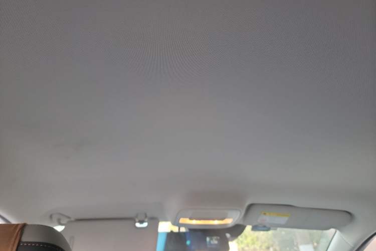 Used MG 4 EV 2022 425 km Luxury Edition Headliner