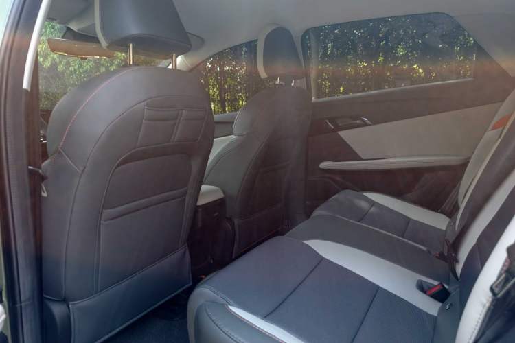 Used MG 4 EV 2022 425 km Fashion Edition Interior 2