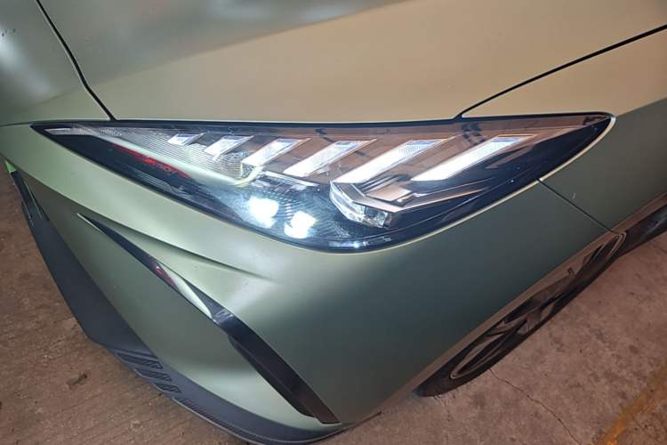 Used MG 4 EV 2022 425 km Luxury Edition Left Front Headlight