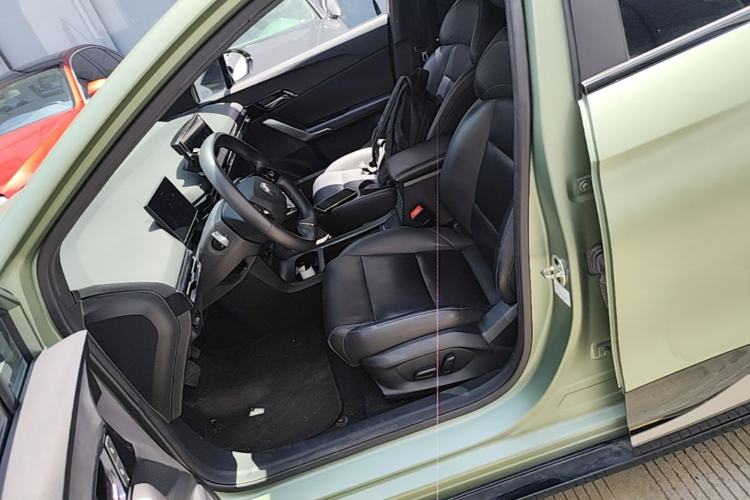 Used MG 4 EV 2022 520 km Luxury Edition Left Front Seat