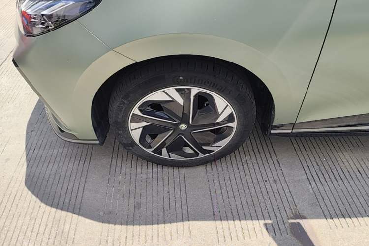 Used MG 4 EV 2022 520 km Luxury Edition Left Front Wheel Hub