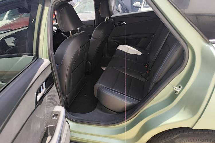 Used MG 4 EV 2022 520 km Luxury Edition Left Rear Seat