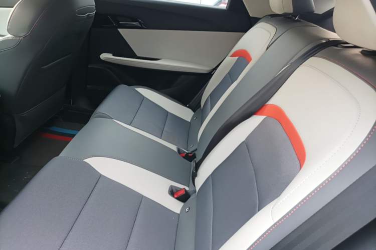 Used MG 4 EV 2022 425 km Fashion Edition Left Rear Seat