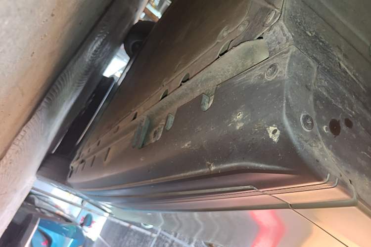 Used MG 4 EV 2022 425 km Luxury Edition Left Side Sill