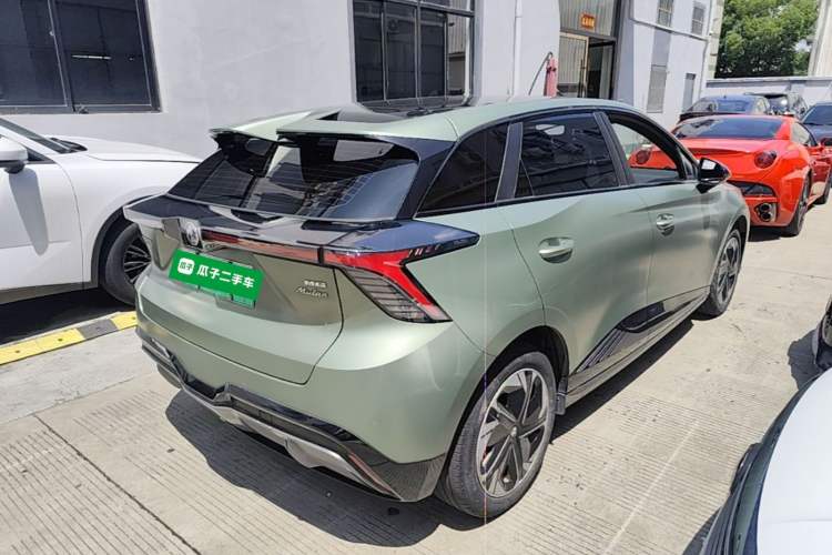 Used MG 4 EV 2022 520 km Luxury Edition Rear Right 45 Deg