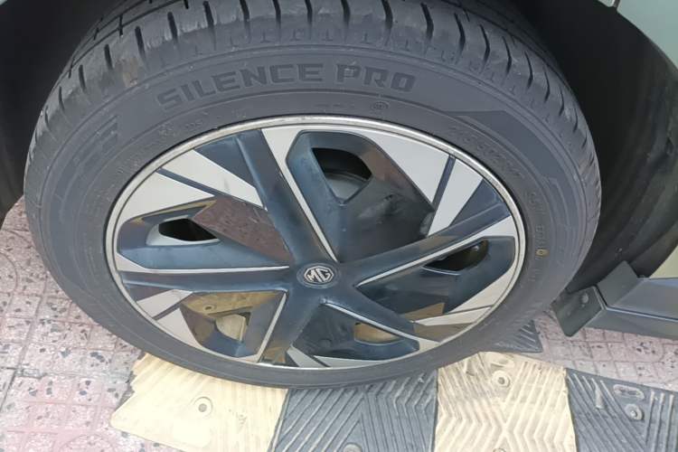 Used MG 4 EV 2022 425 km Fashion Edition Right Rear Wheel Hub