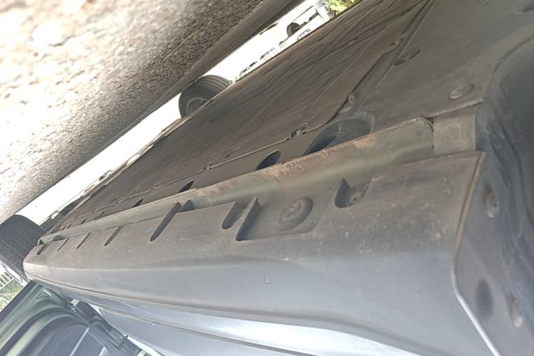 Used MG 4 EV 2022 425 km Luxury Edition Right Side Sill