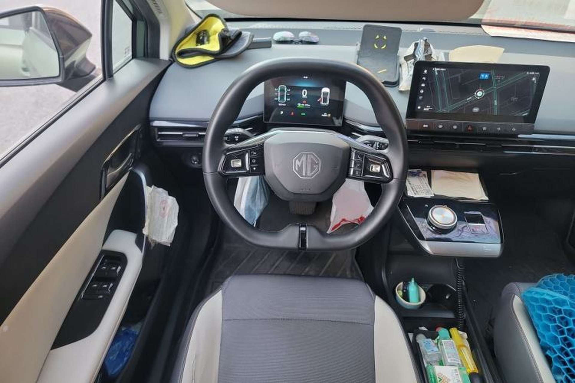 Used MG 4 EV 2022 425 km Luxury Edition Steering Wheel