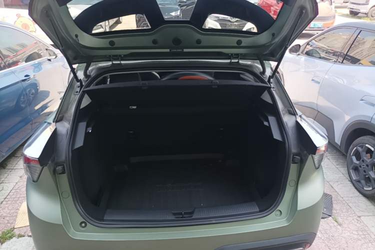 Used MG 4 EV 2022 425 km Fashion Edition Trunk