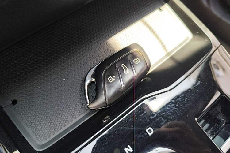 Used MG 4 EV 2022 520 km Luxury Edition Vehicle Key