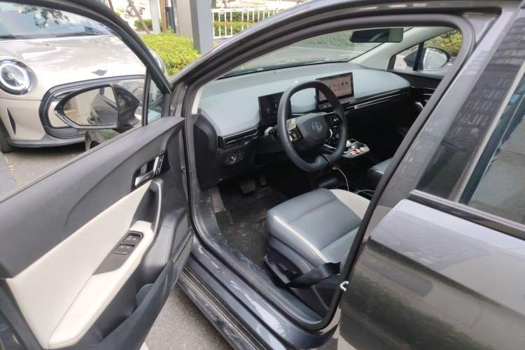 Used MG 4 EV 2022 425 km Flagship Edition Driver Seat