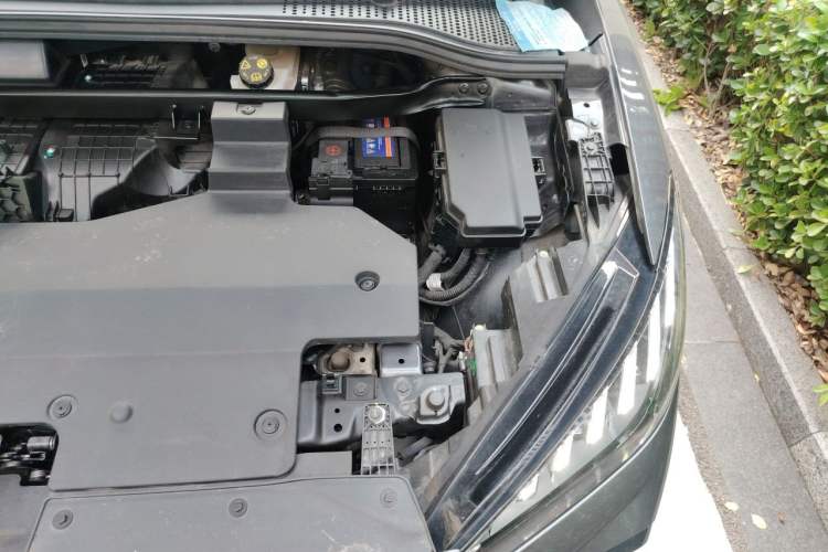 Used MG 4 EV 2022 425 km Flagship Edition Engine Bay Left