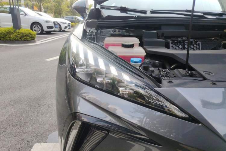 Used MG 4 EV 2022 425 km Flagship Edition Right Front Headlight