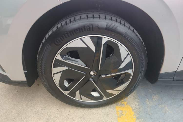 Used MG 4 EV 2022 425 km Luxury Edition Exterior 7