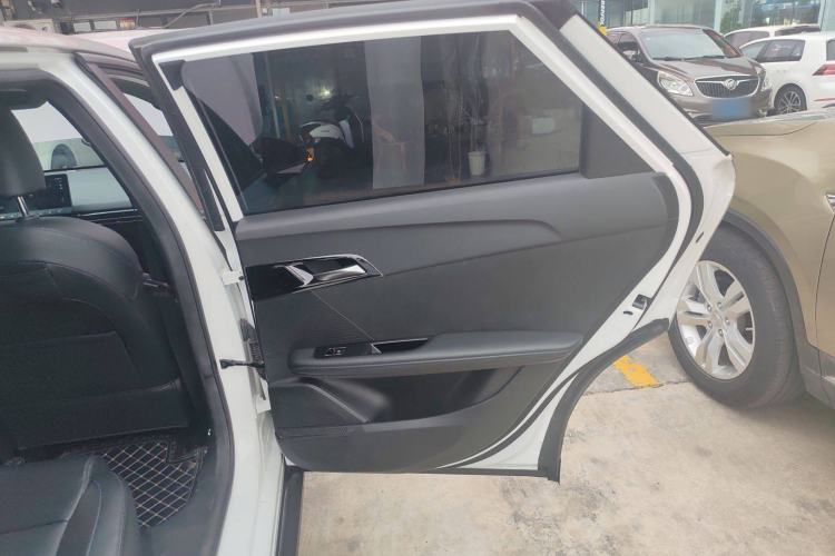 Used MG 4 EV 2022 425 km Luxury Edition Interior 6