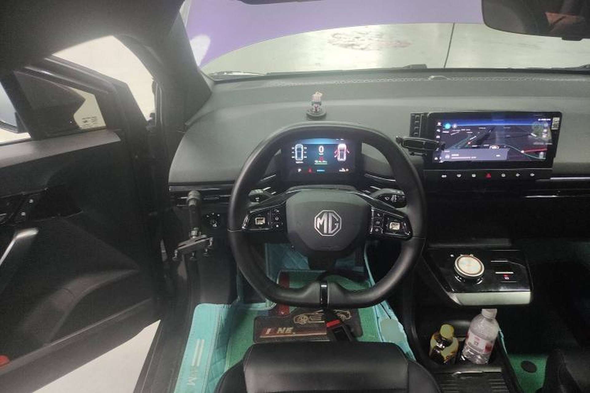 Used MG 4 EV 2022 425 km Luxury Edition Steering Wheel