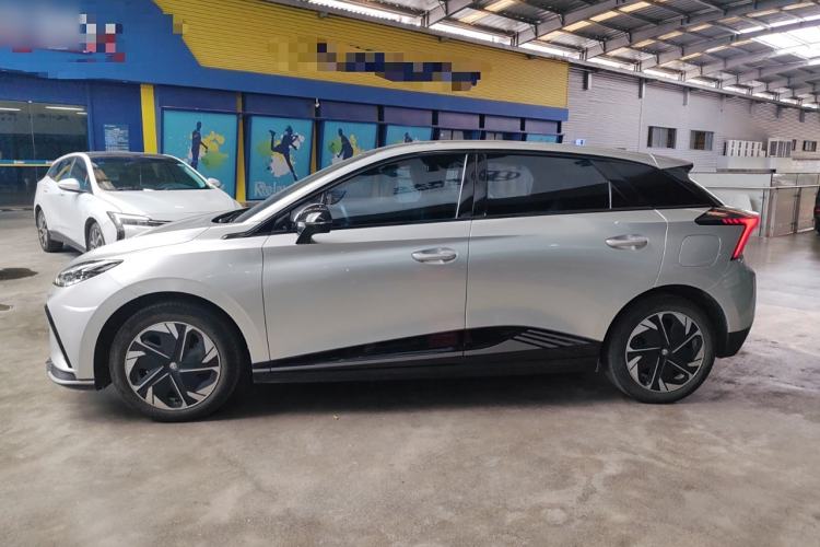 Used MG 4 EV 2022 520 km Flagship Edition Left Side