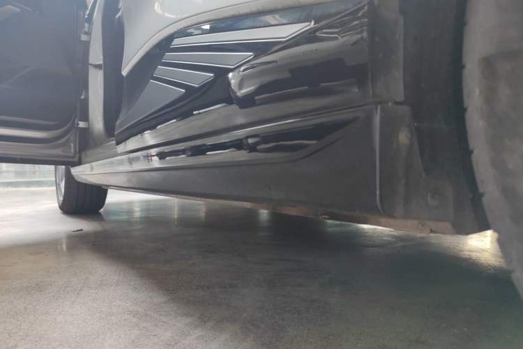 Used MG 4 EV 2022 520 km Flagship Edition Left Side Sill