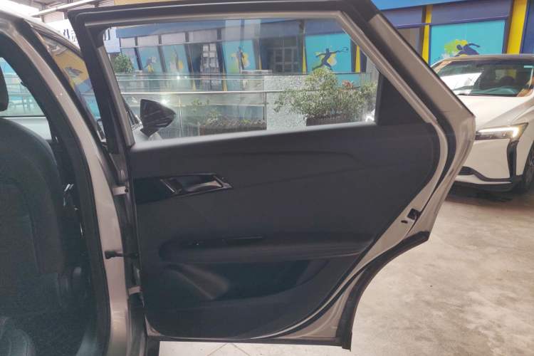 Used MG 4 EV 2022 520 km Flagship Edition Right Rear Door Interior