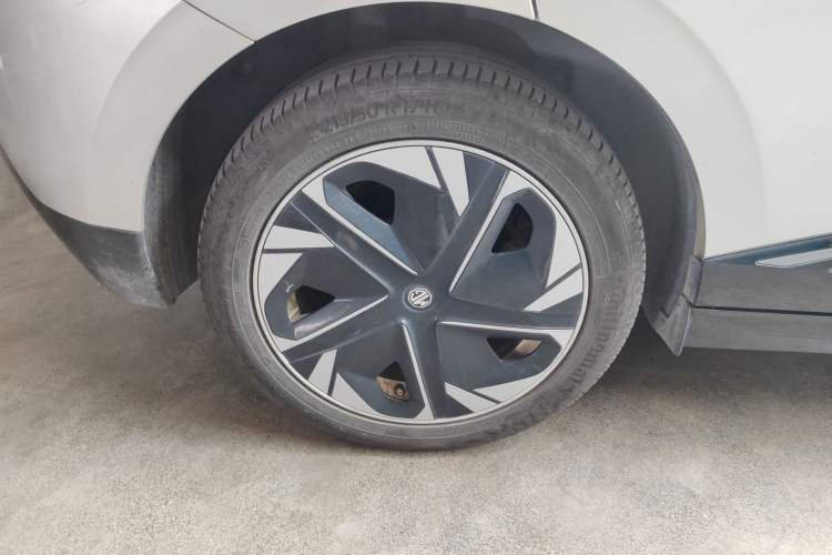 Used MG 4 EV 2022 520 km Flagship Edition Right Rear Wheel Hub