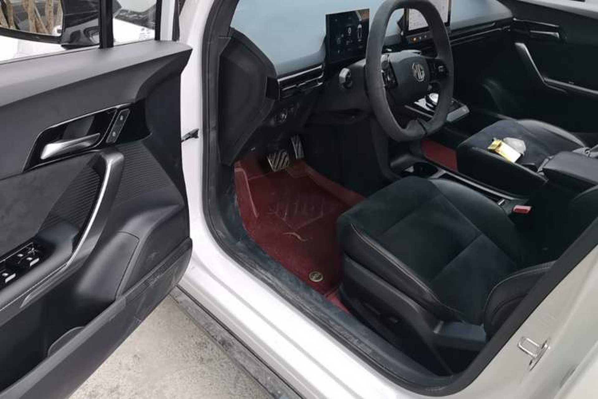Used MG 4 EV 2022 460 km All-Wheel-Drive Performance Version Driver Seat