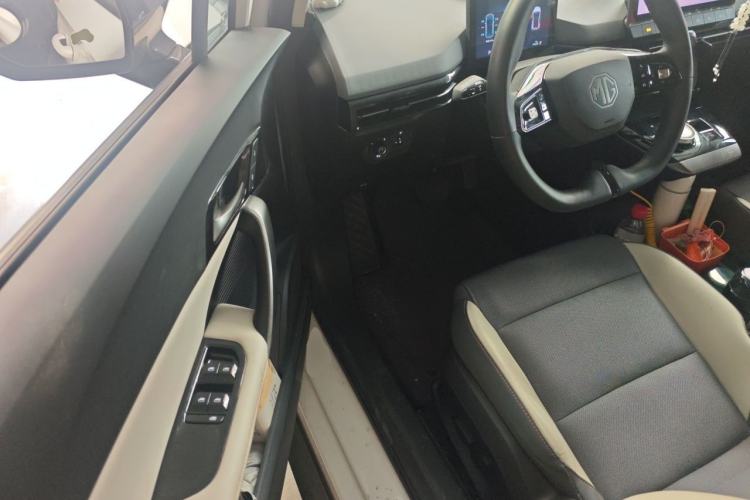 Used MG 4 EV 2022 425 km Luxury Edition Driver Seat