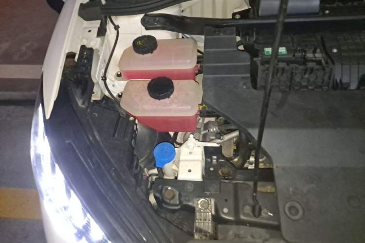 Used MG 4 EV 2022 425 km Luxury Edition Engine Bay Right
