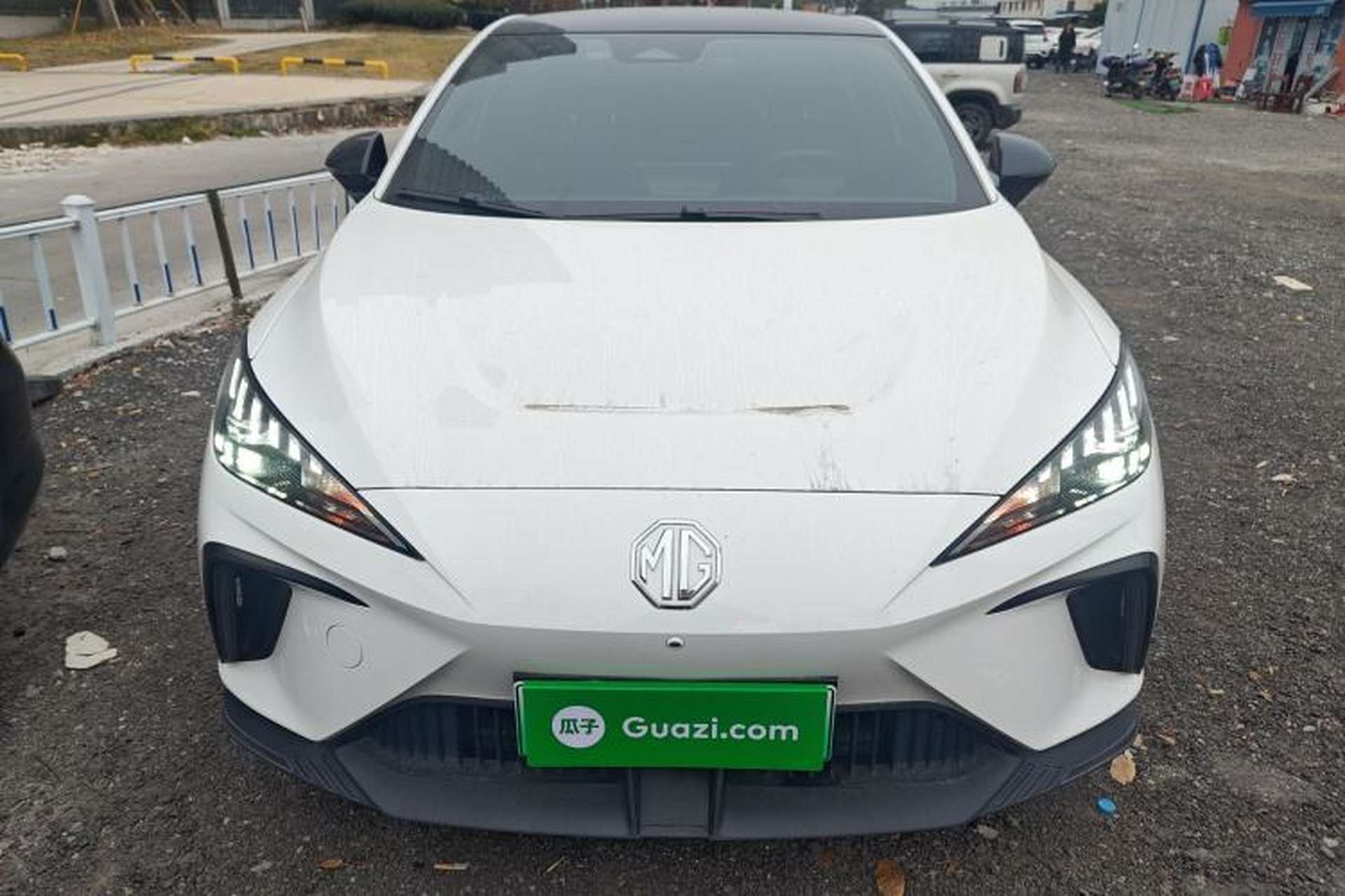 Used MG 4 EV 2022 425 km Luxury Edition Exterior 1