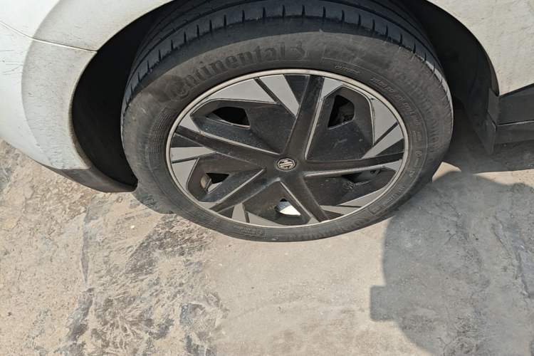 Used MG 4 EV 2022 425 km Luxury Edition Exterior 3