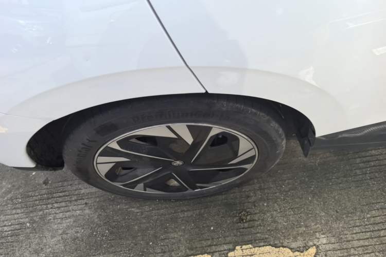 Used MG 4 EV 2022 425 km Luxury Edition Exterior 5