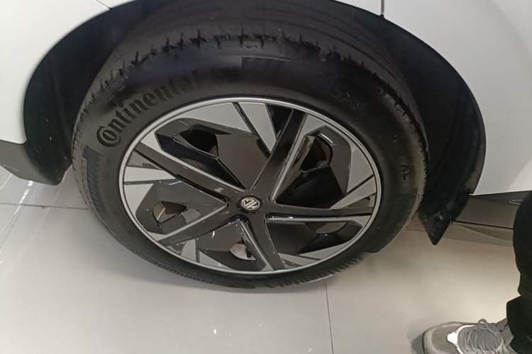 Used MG 4 EV 2022 425 km Luxury Edition Exterior 5