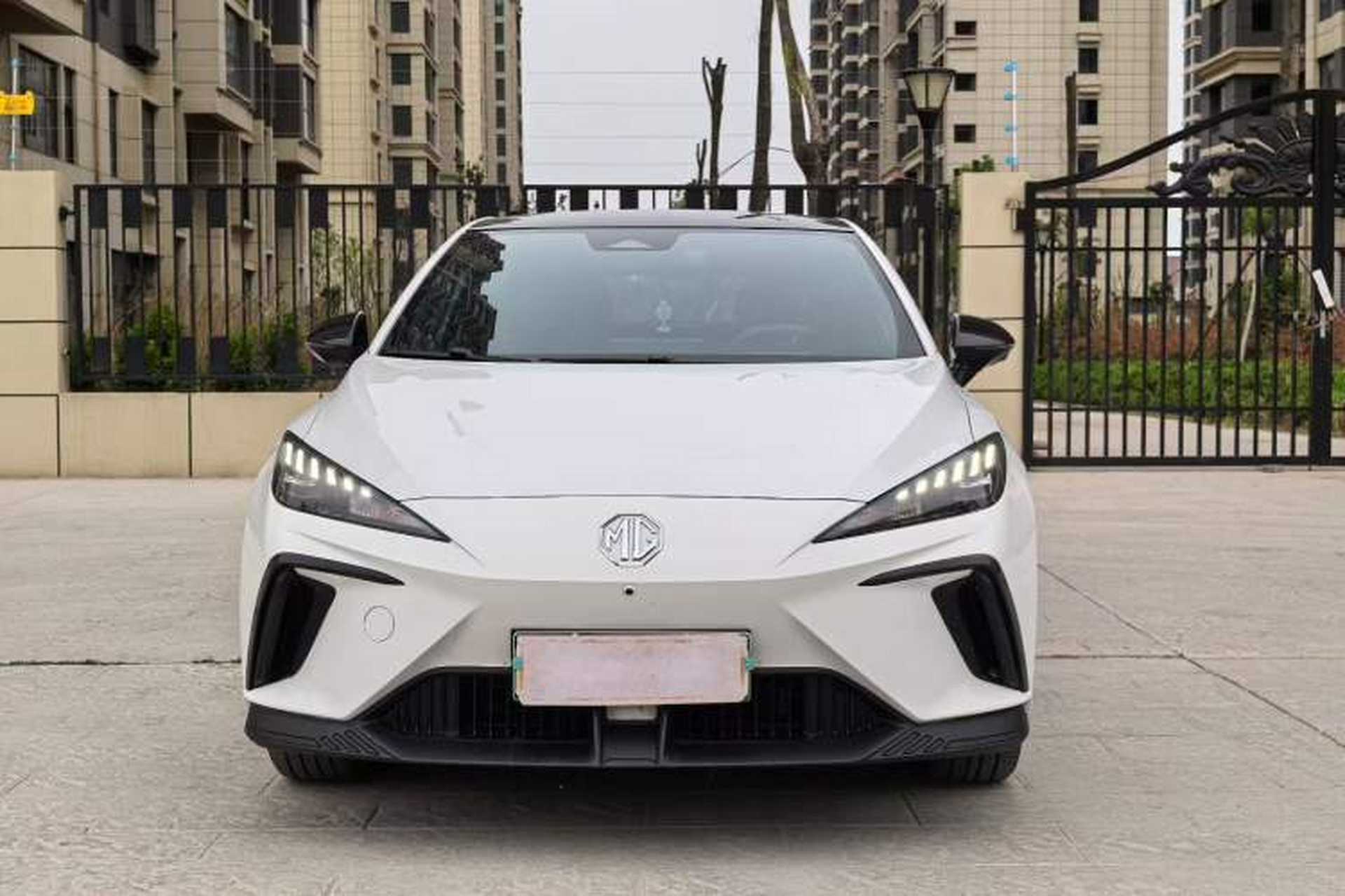 Used MG 4 EV 2022 425 km Luxury Edition Exterior 7