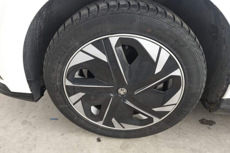 Used MG 4 EV 2022 425 km Luxury Edition Exterior 7