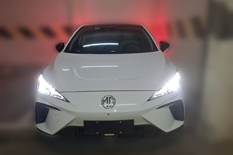 Used MG 4 EV 2022 425 km Luxury Edition Front