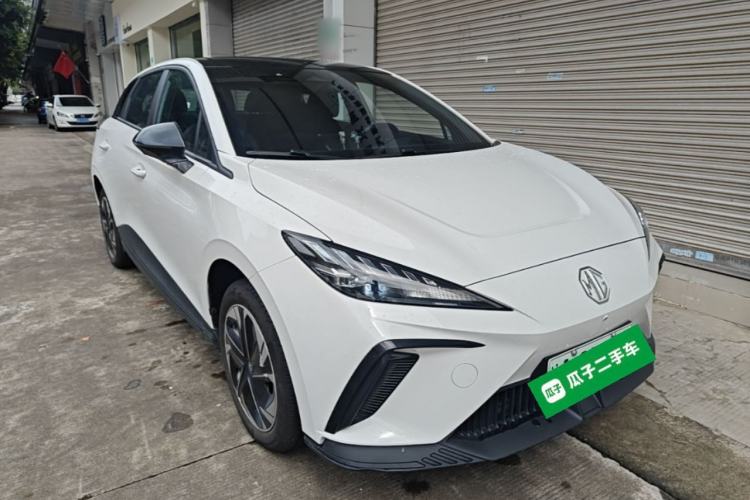 Used MG 4 EV 2022 425 km Luxury Edition Front Right 45 Deg
