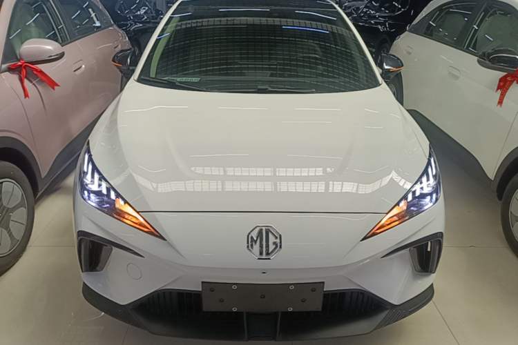 Used MG 4 EV 2022 425 km Luxury Edition Front