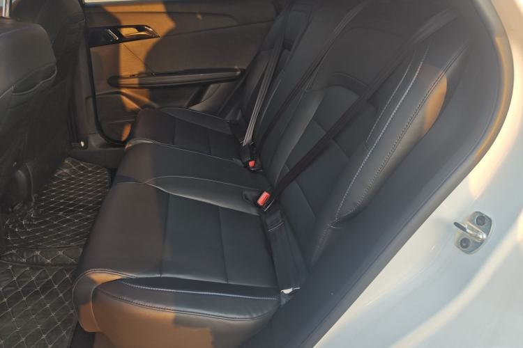 Used MG 4 EV 2022 425 km Luxury Edition Interior 4