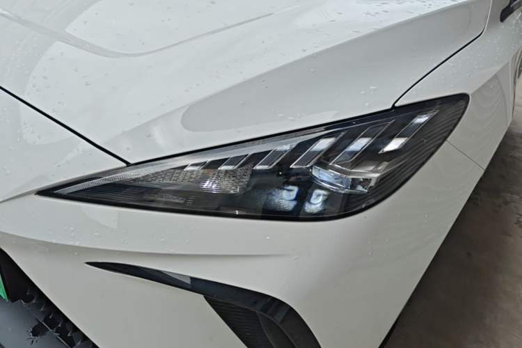 Used MG 4 EV 2022 425 km Luxury Edition Left Front Headlight
