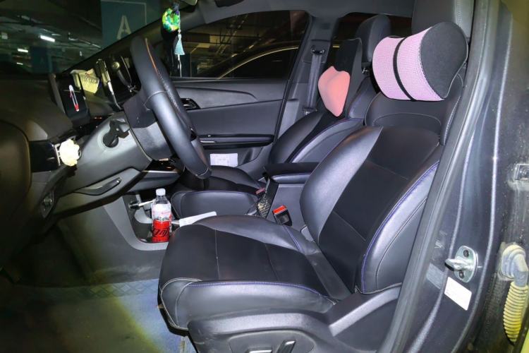 Used MG 4 EV 2022 520 km Luxury Edition Left Front Seat