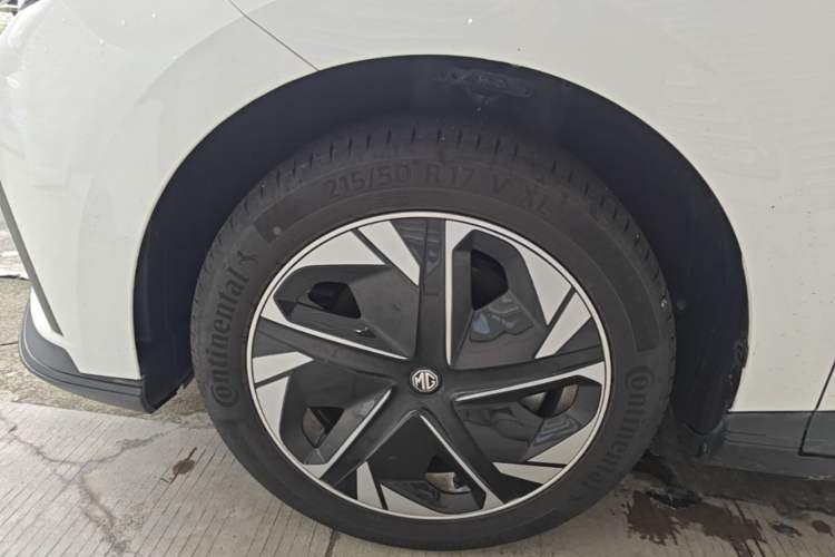 Used MG 4 EV 2022 425 km Luxury Edition Left Front Wheel Hub