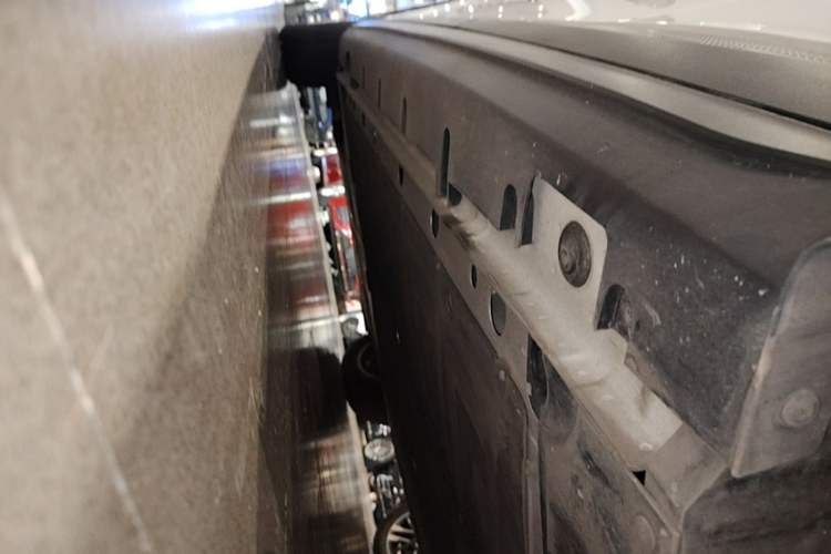 Used MG 4 EV 2022 425 km Luxury Edition Left Side Sill