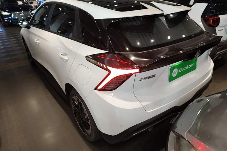 Used MG 4 EV 2022 425 km Luxury Edition Rear Left 45 Deg