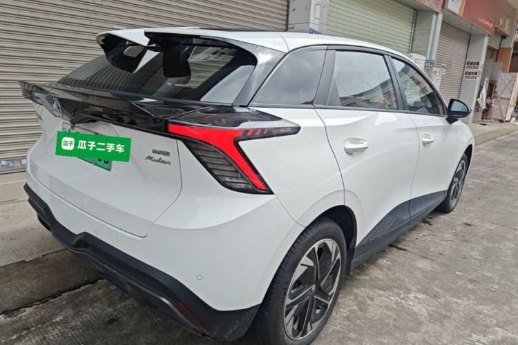Used MG 4 EV 2022 425 km Luxury Edition Rear Right 45 Deg