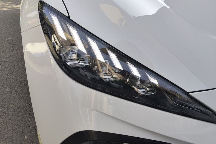 Used MG 4 EV 2022 520 km Flagship Edition Right Front Headlight