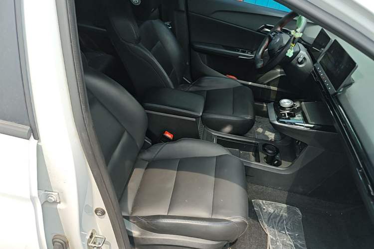 Used MG 4 EV 2022 425 km Luxury Edition Right Front Seat