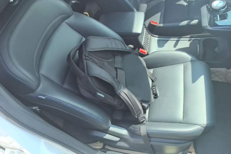 Used MG 4 EV 2022 425 km Luxury Edition Right Front Seat