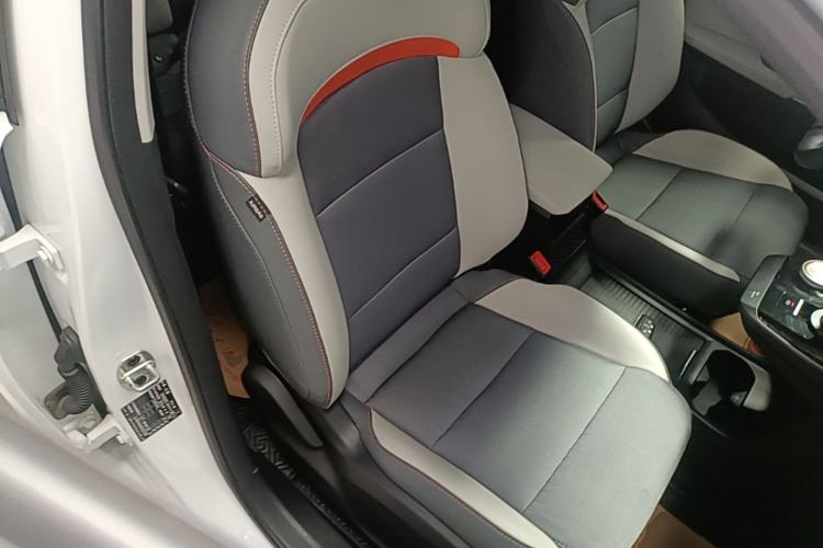 Used MG 4 EV 2022 425 km Luxury Edition Right Front Seat