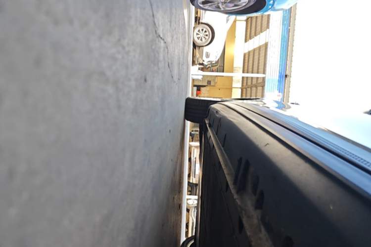 Used MG 4 EV 2022 425 km Luxury Edition Right Side Sill