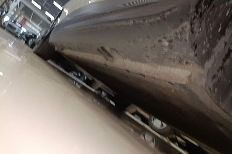 Used MG 4 EV 2022 425 km Luxury Edition Right Side Sill