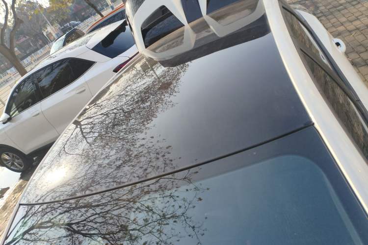 Used MG 4 EV 2022 425 km Luxury Edition Roof